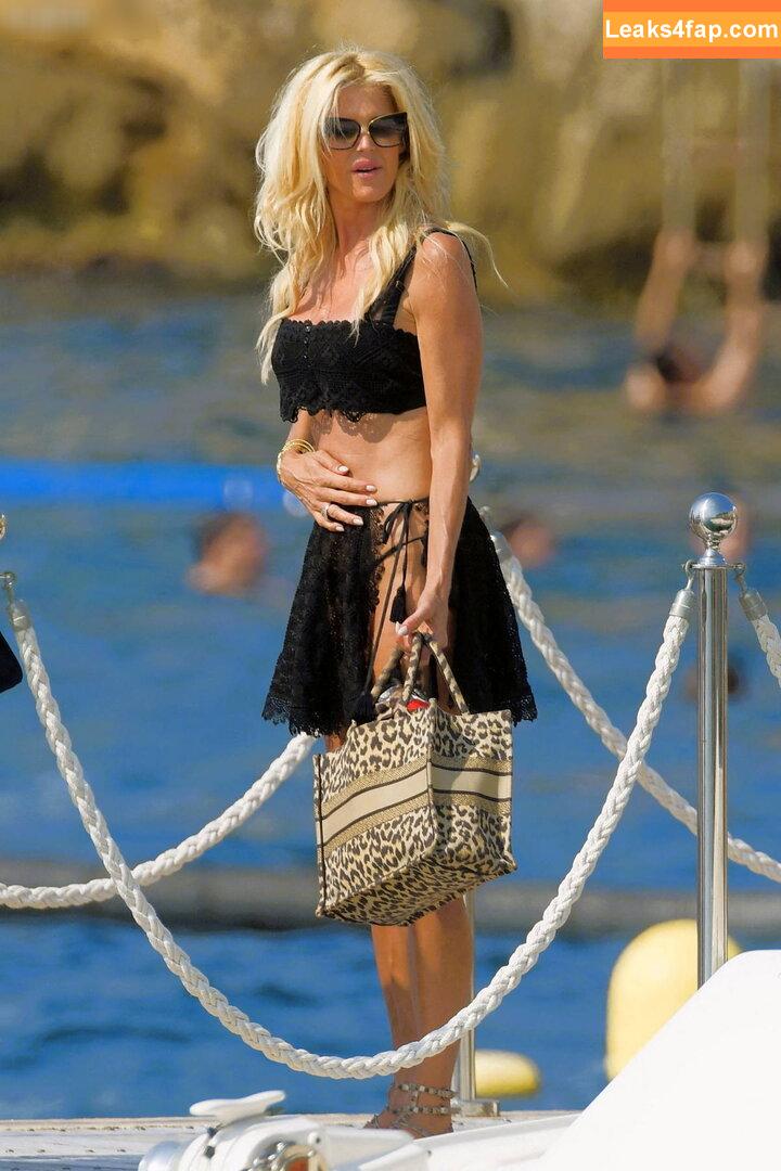 Victoria Silvstedt / vicsilvstedt / victoriasilvstedt leaked photo photo #1011
