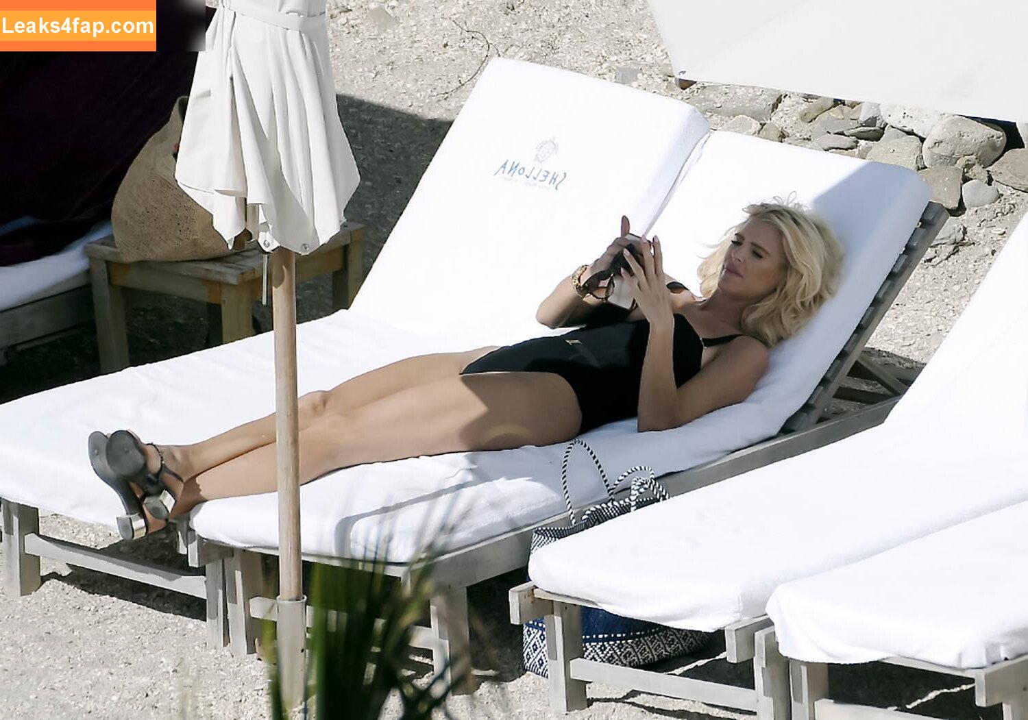 Victoria Silvstedt / vicsilvstedt / victoriasilvstedt leaked photo photo #1033