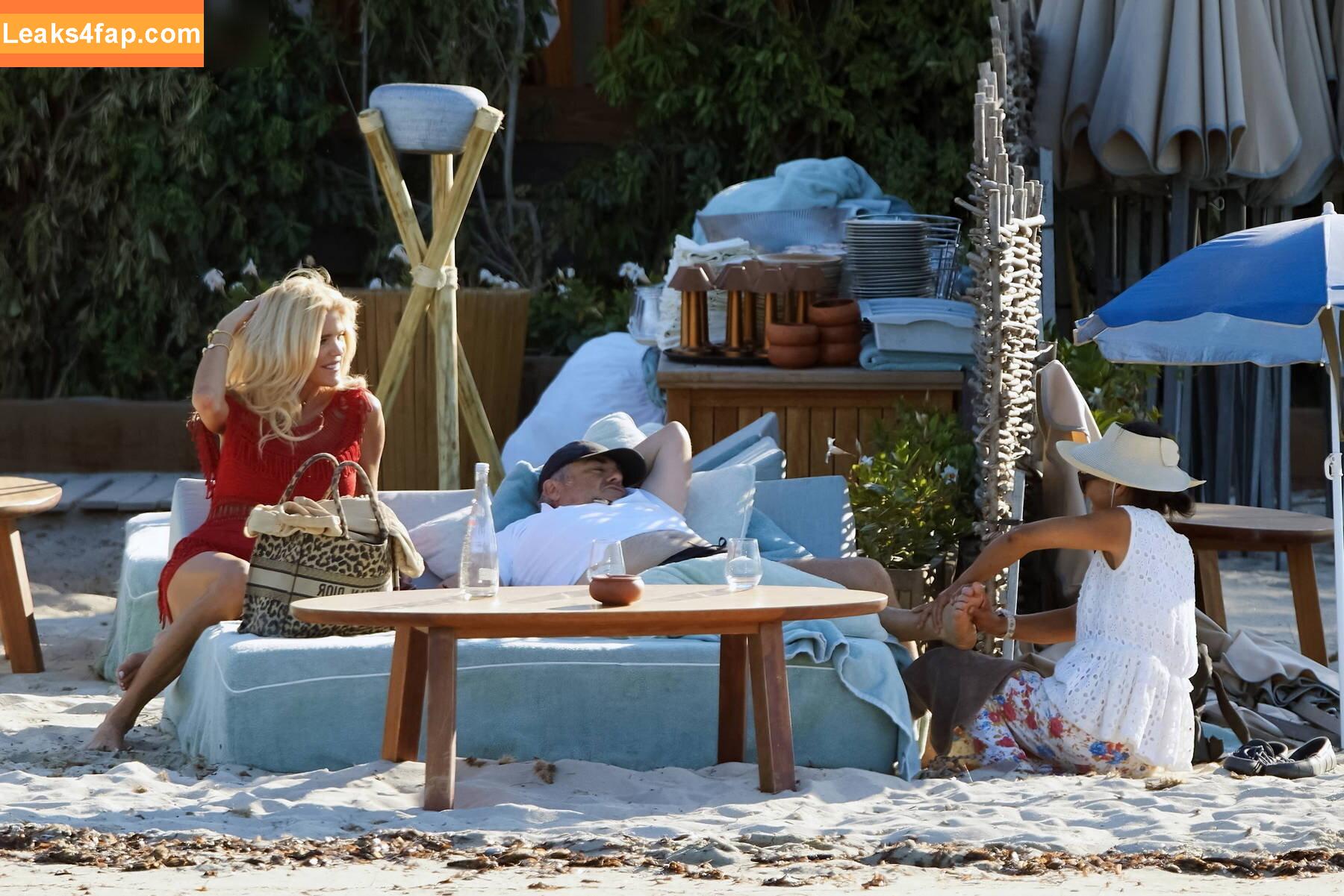 Victoria Silvstedt / vicsilvstedt / victoriasilvstedt leaked photo photo #1051