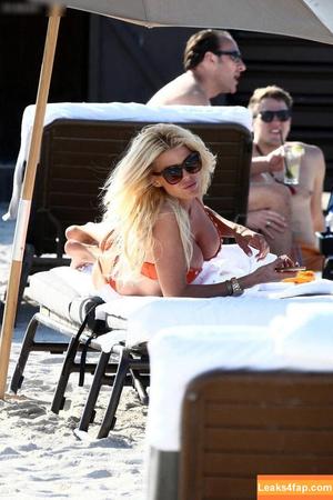 Victoria Silvstedt фото #1003