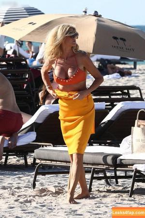Victoria Silvstedt фото #1006