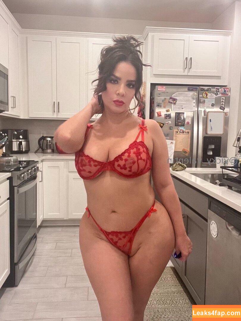 victoria_valentin /  leaked photo photo #0027