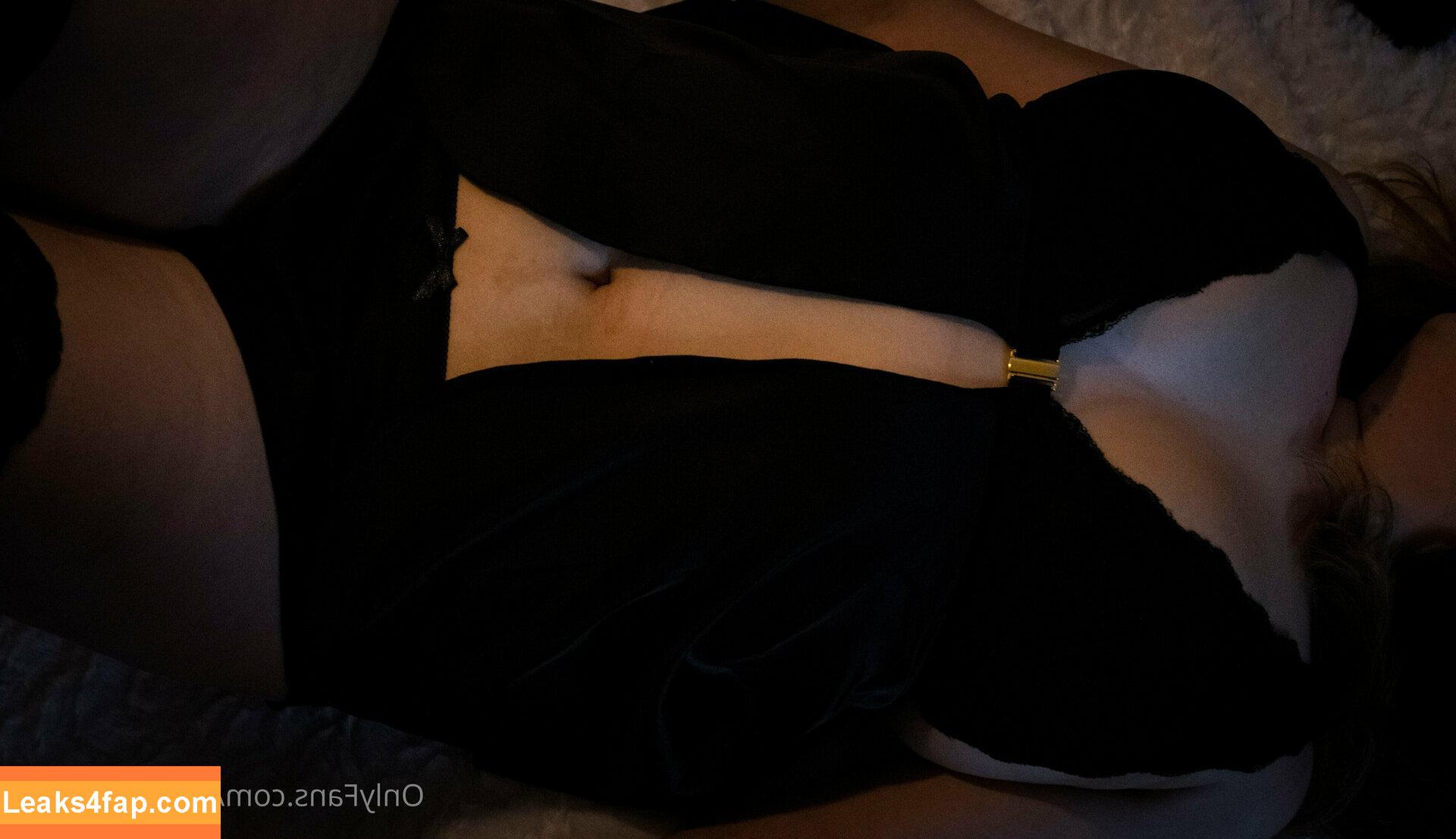 victoriadavis22 / victoriamd22 leaked photo photo #0002