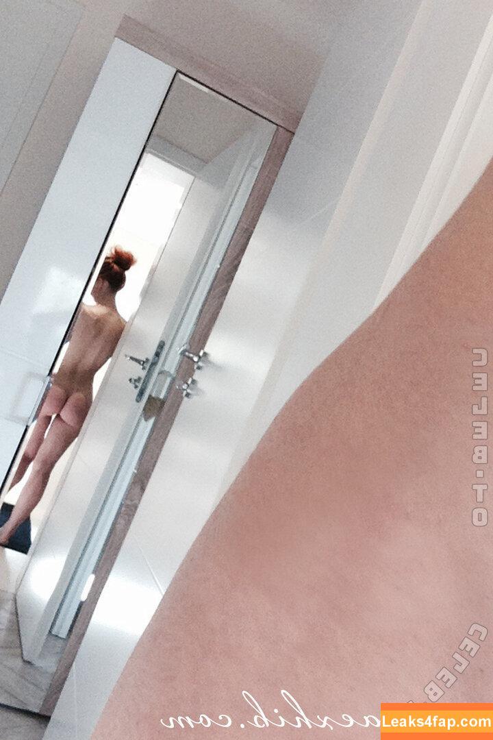 Vienna Love / Vienna_Exhib / https: leaked photo photo #0525