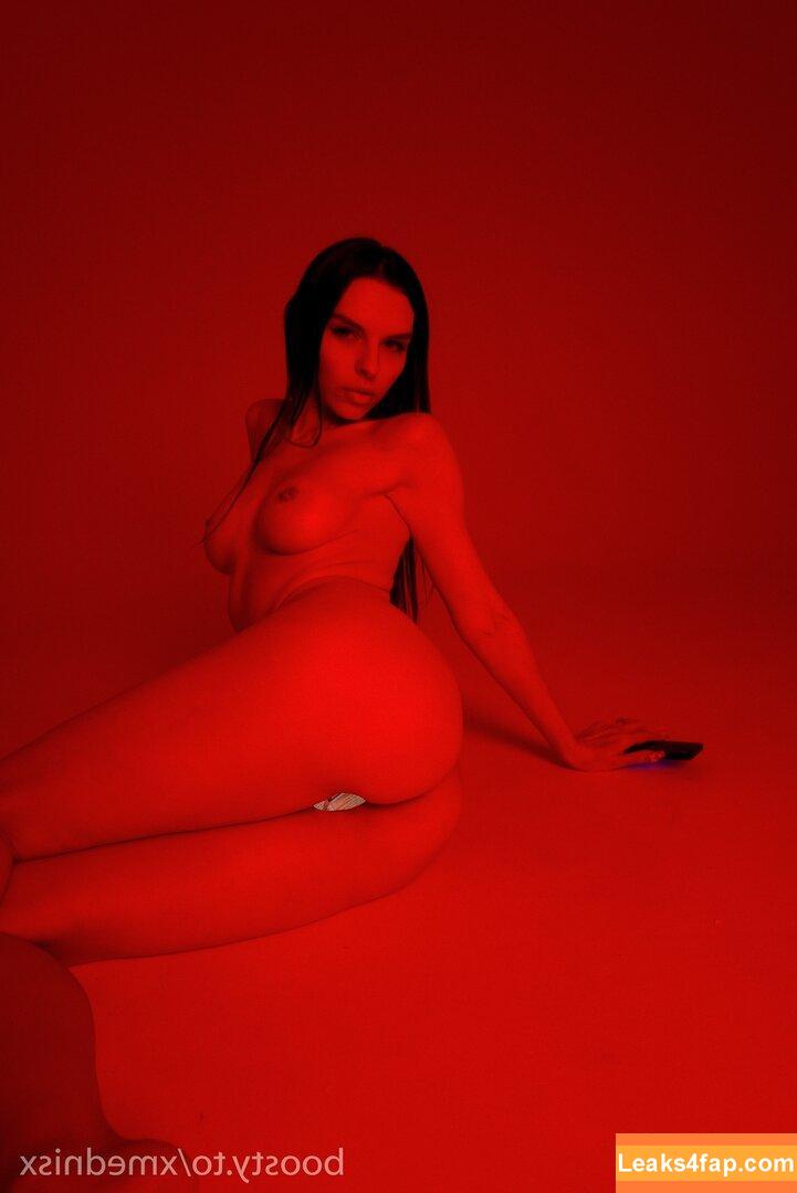 Vika Mednis / xmednisx leaked photo photo #0081