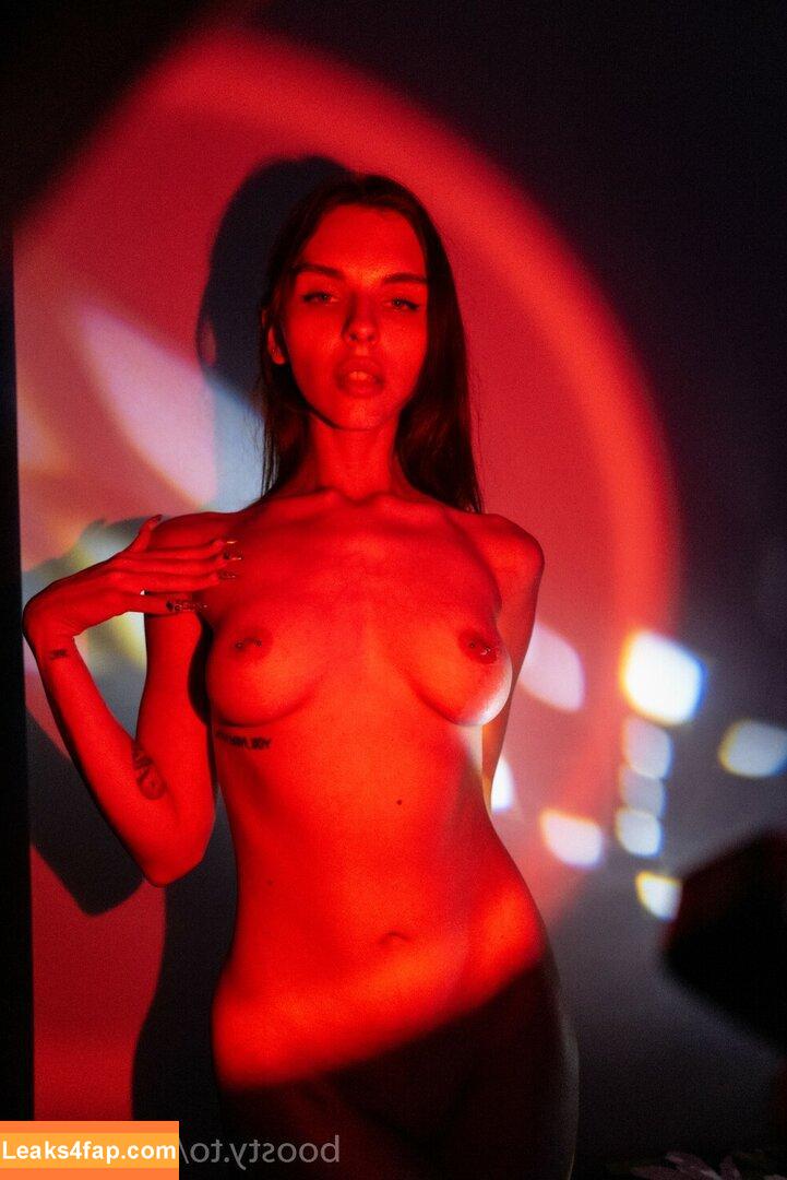 Vika Mednis / xmednisx leaked photo photo #0225