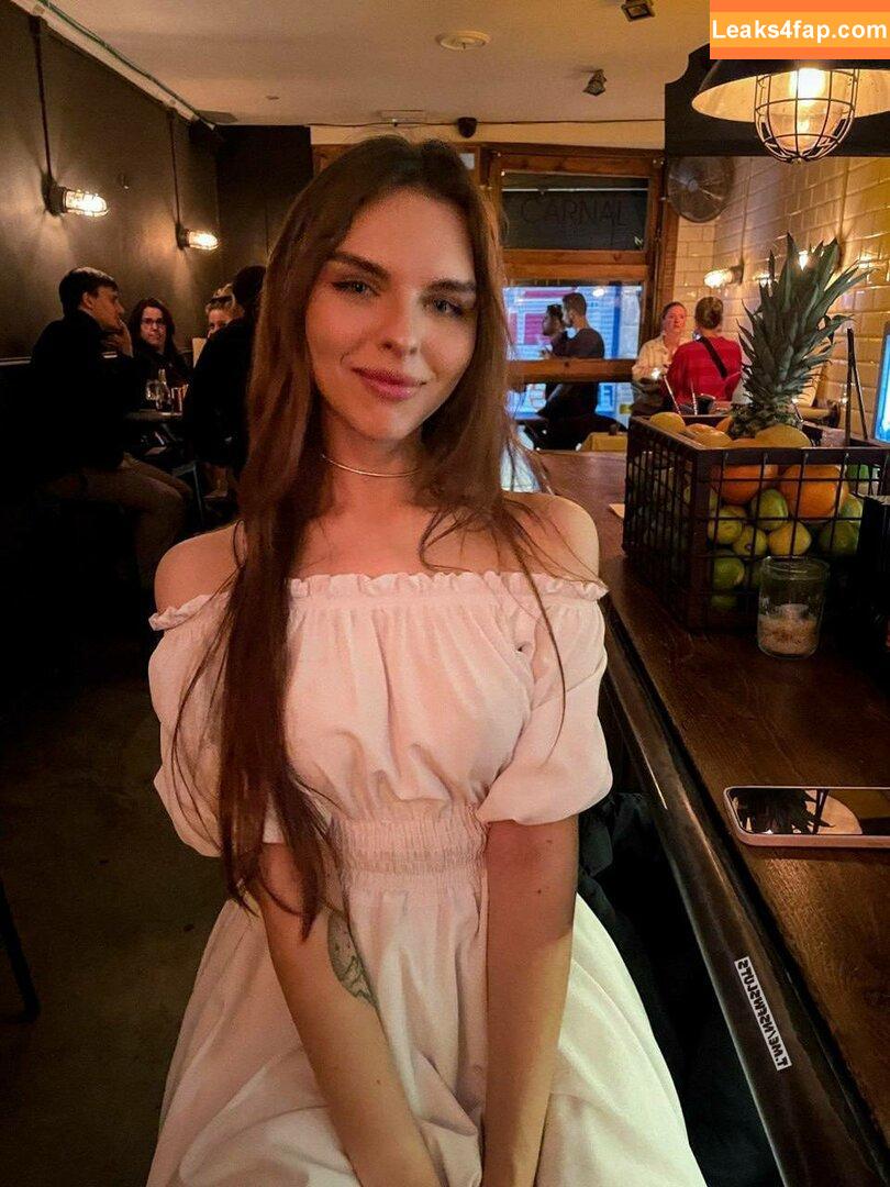 Vika Mednis / xmednisx leaked photo photo #0270