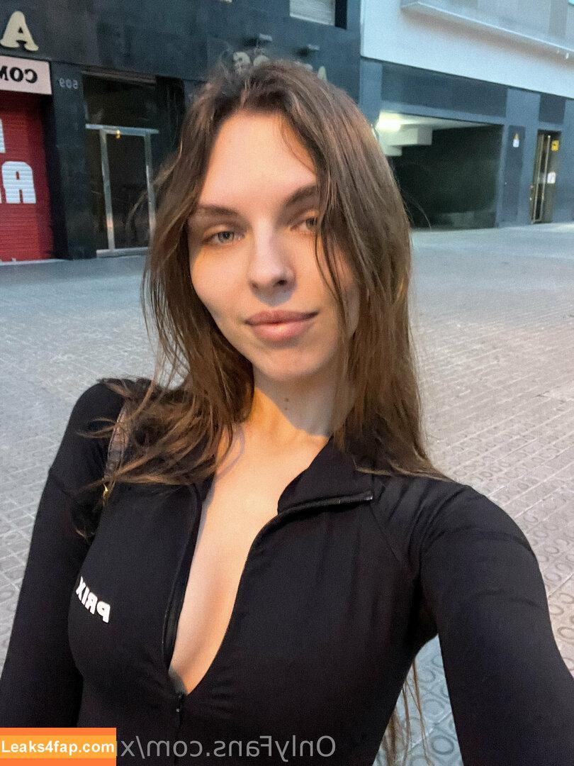 Vika Mednis / xmednisx leaked photo photo #0329