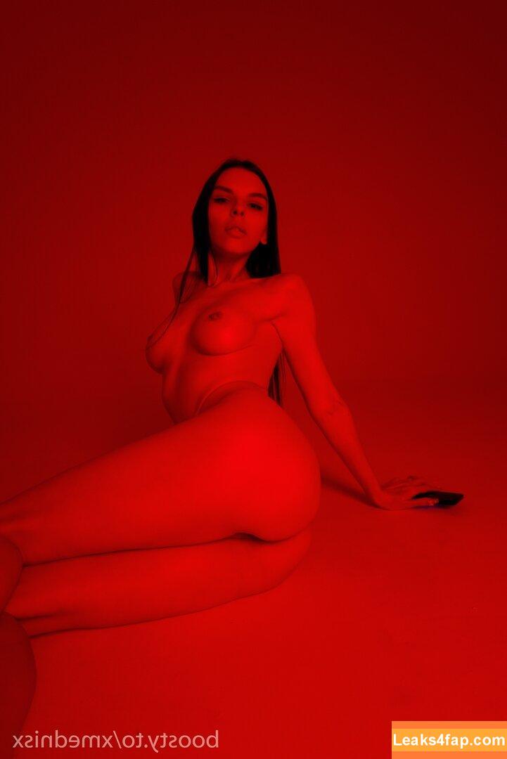Vika Mednis / xmednisx leaked photo photo #0815