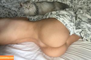 Vika Mednis photo #0196