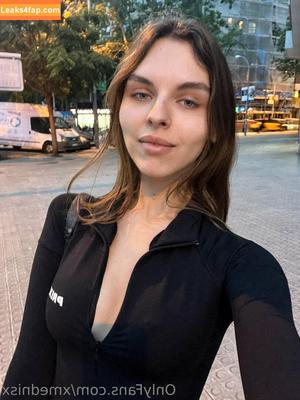 Vika Mednis photo #0336