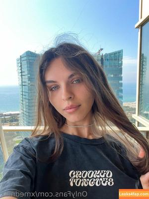 Vika Mednis photo #0590