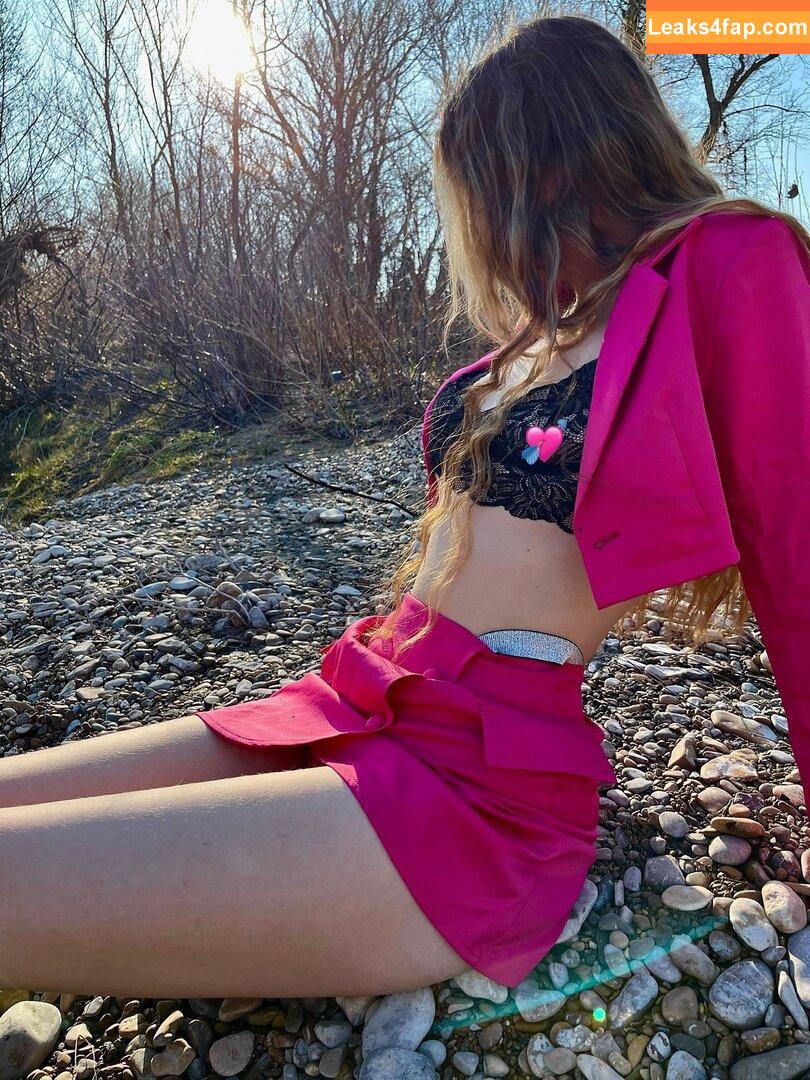 Vikelsik /  leaked photo photo #0072