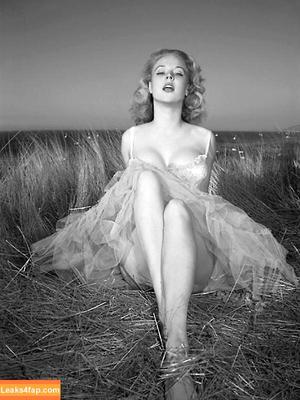 Vintage English Pinups фото #0072