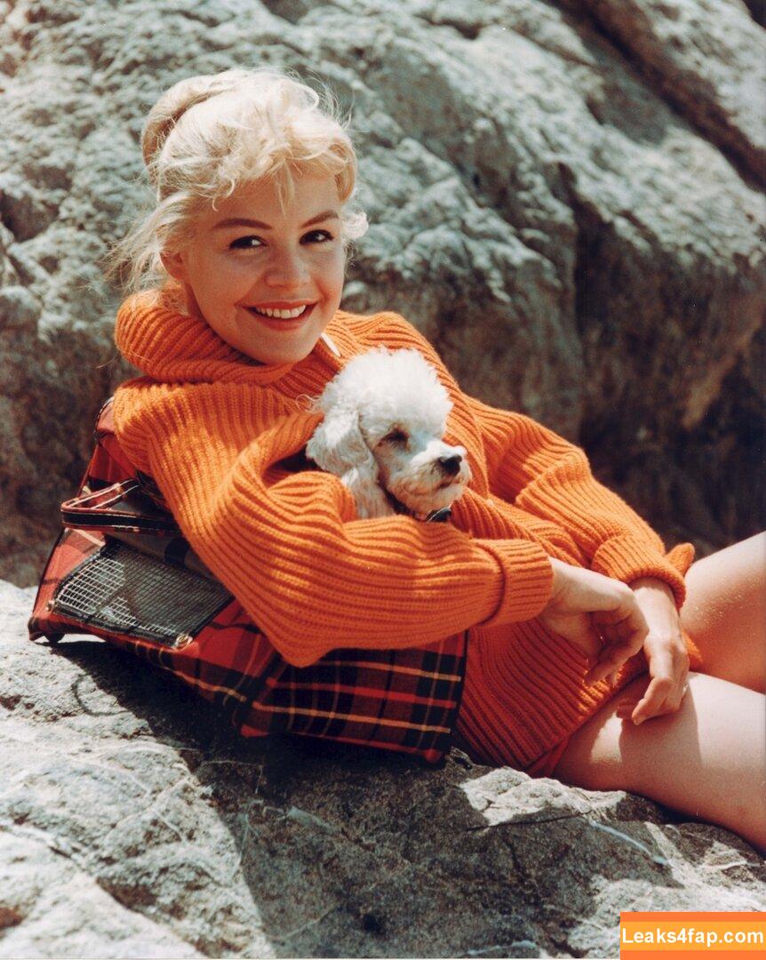 Vintage Sexy Celebs / vintagemoviestars leaked photo photo #0349