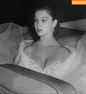 Vintage Sexy Celebs фото #0263