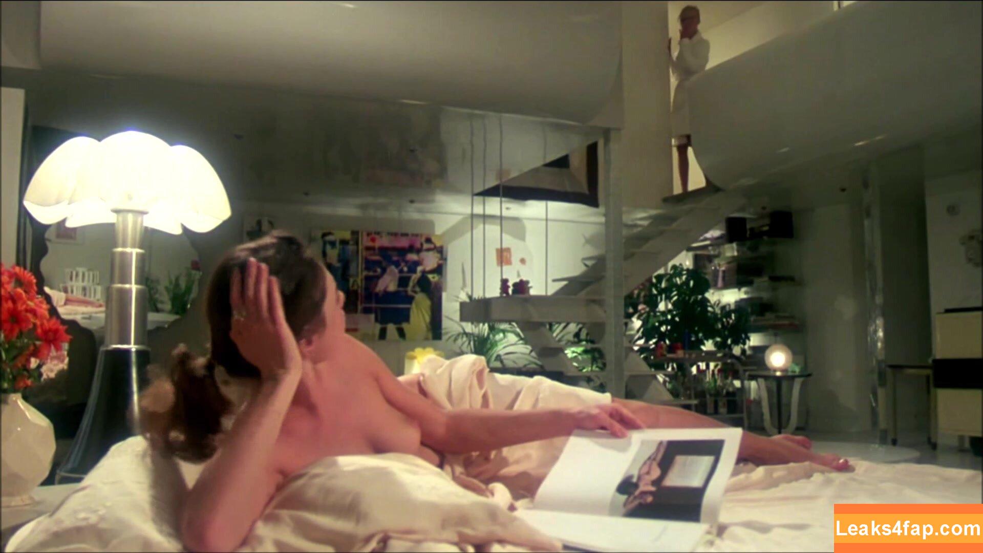 Vintage Starlets /  leaked photo photo #0271