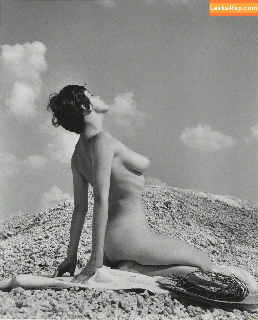 Vintage Starlets /  leaked photo photo #0523