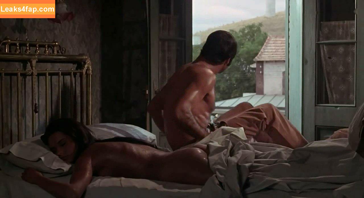 Vintage Starlets /  leaked photo photo #0560