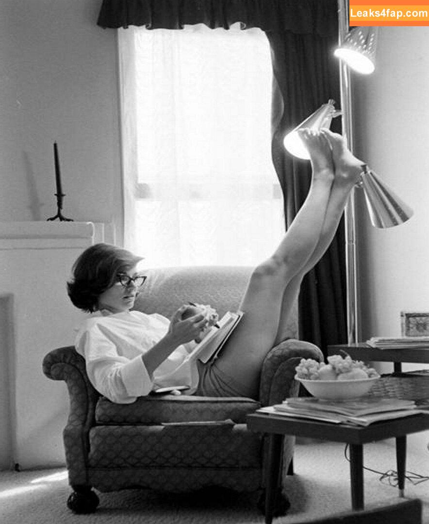 Vintage Starlets /  leaked photo photo #0662