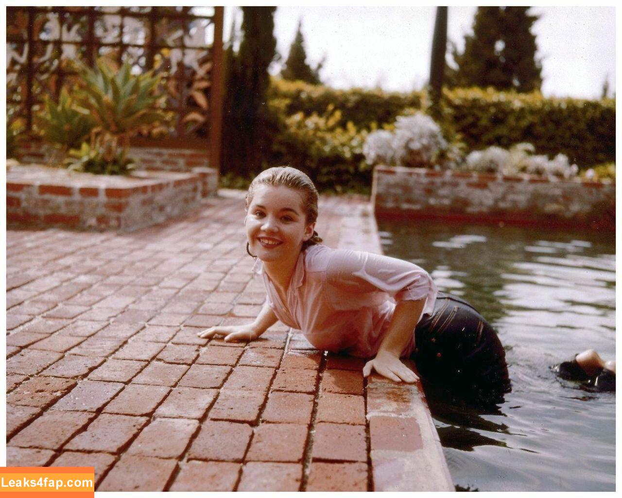 Vintage Starlets /  leaked photo photo #0751