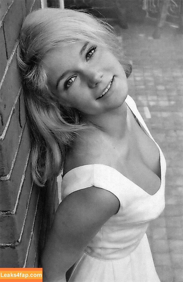 Vintage Starlets /  leaked photo photo #0813