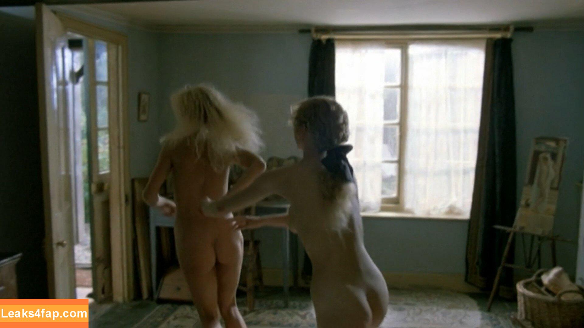 Vintage Starlets /  leaked photo photo #0881