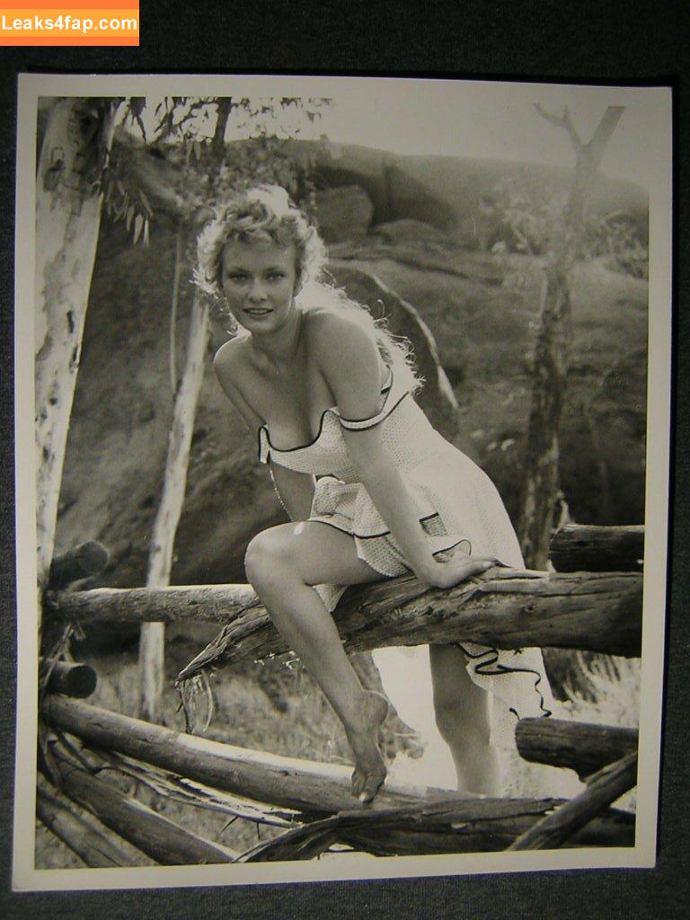 Vintage Starlets /  leaked photo photo #0895