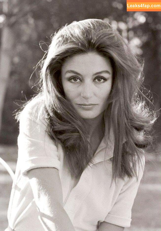 Vintage Starlets /  leaked photo photo #1051