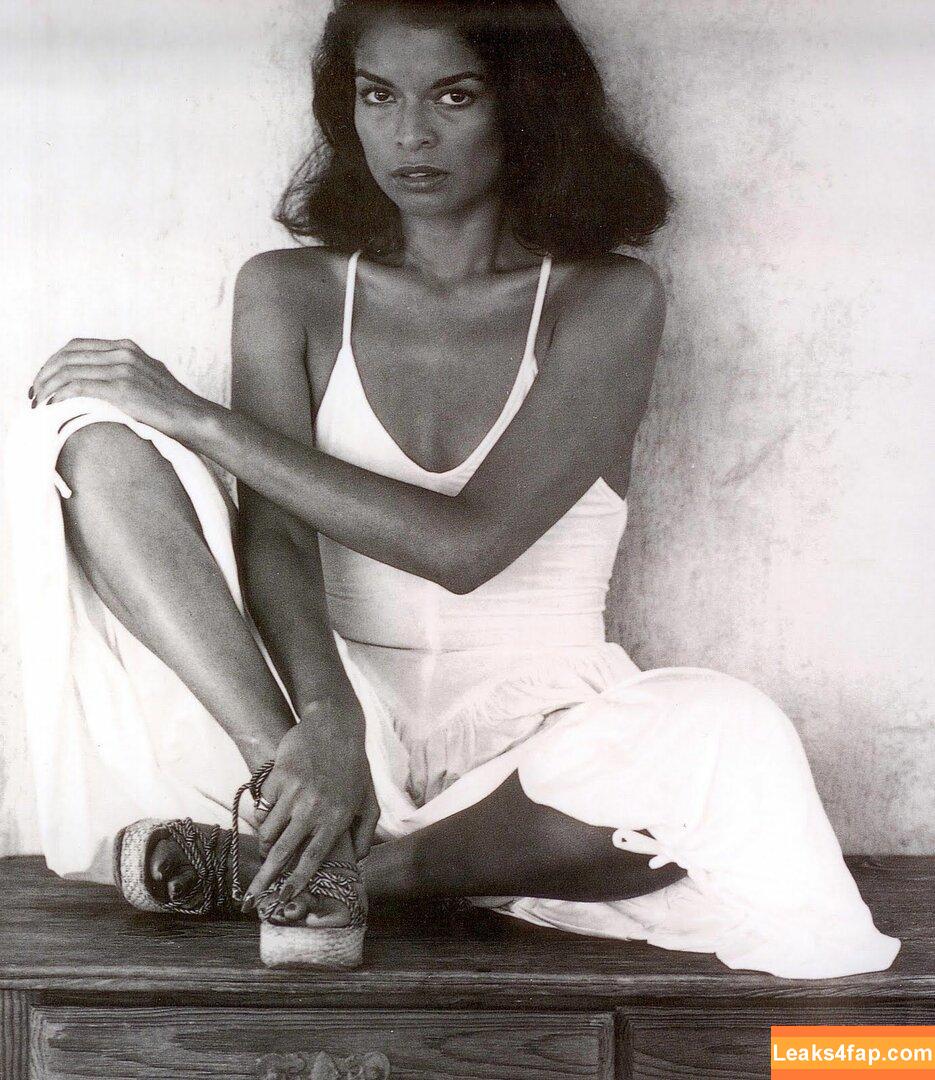 Vintage Starlets /  leaked photo photo #1193