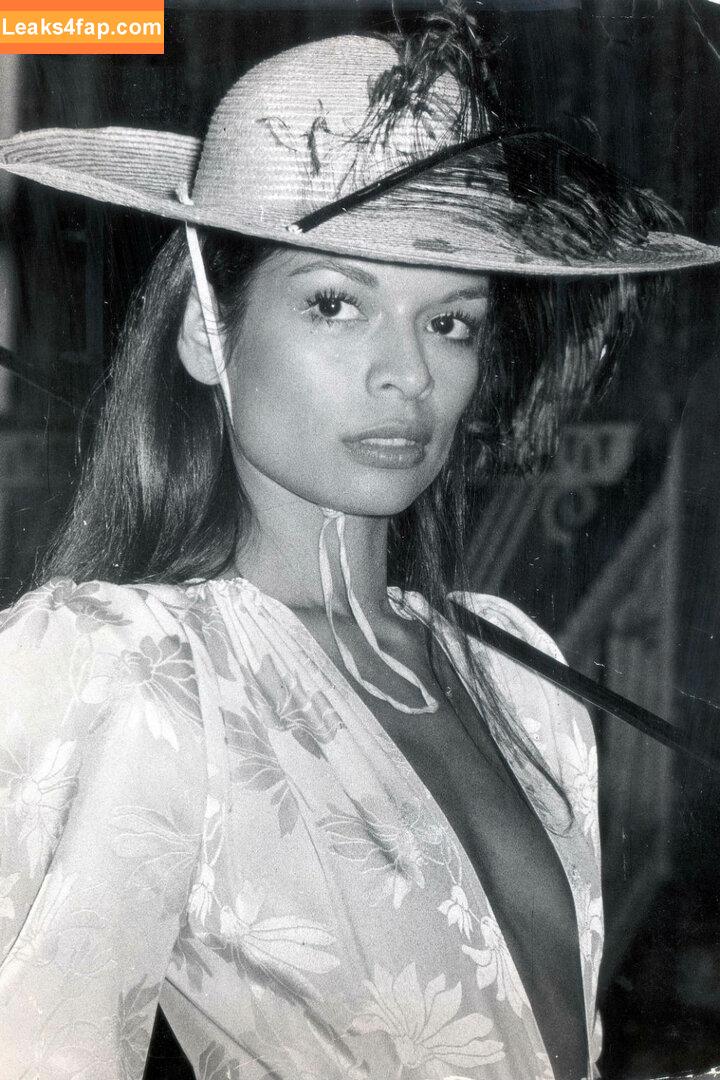 Vintage Starlets /  leaked photo photo #1200