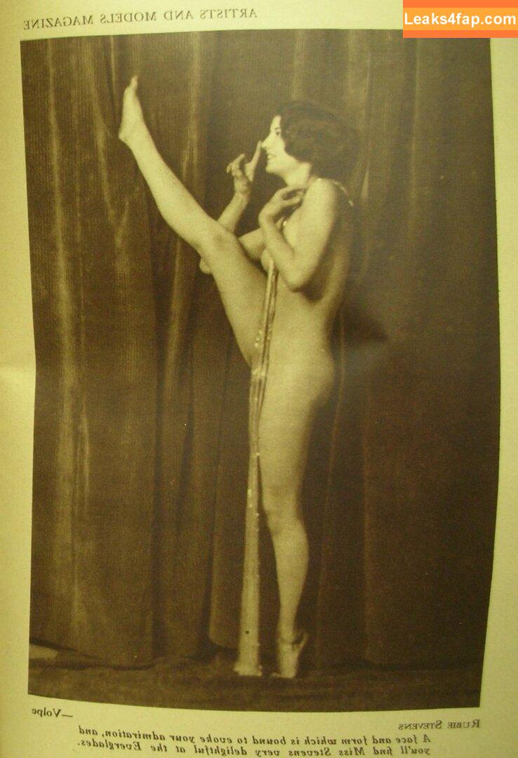 Vintage Starlets /  leaked photo photo #1369