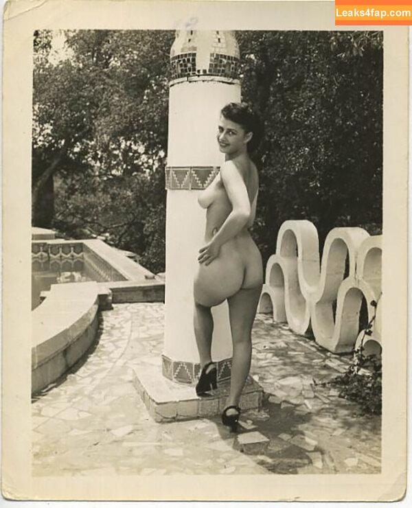 Vintage Starlets /  leaked photo photo #1416