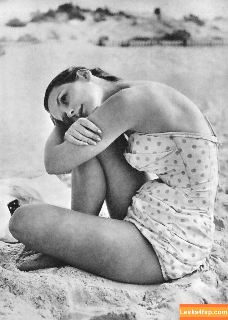 Vintage Starlets /  leaked photo photo #1596