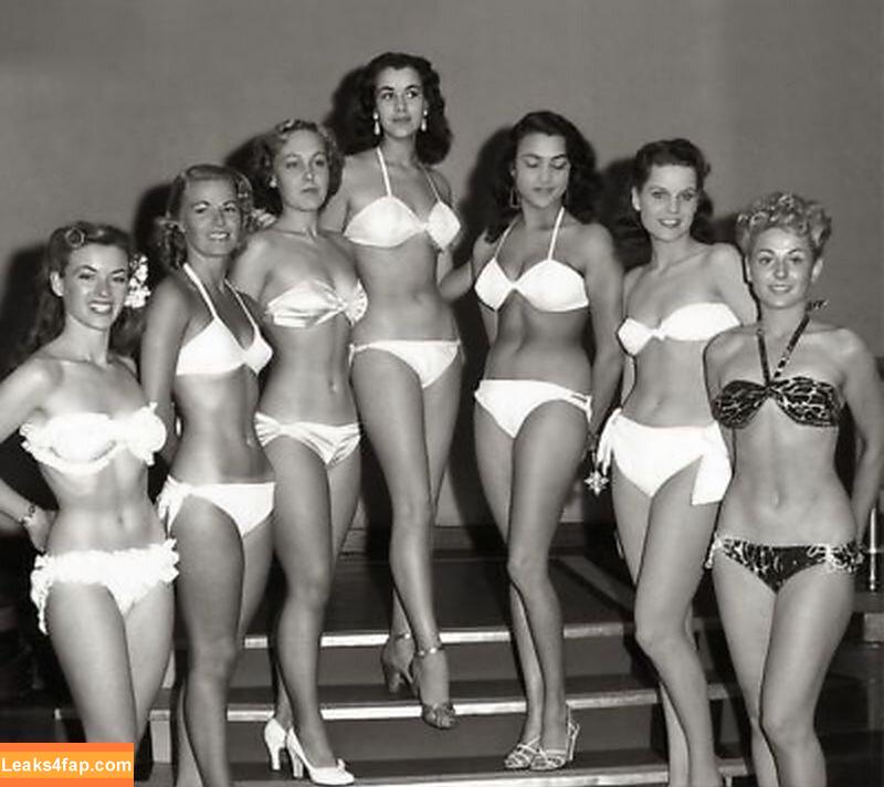 Vintage Starlets /  leaked photo photo #1674