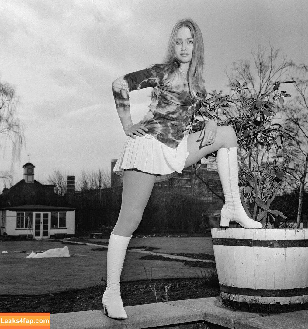 Vintage Starlets /  leaked photo photo #1934