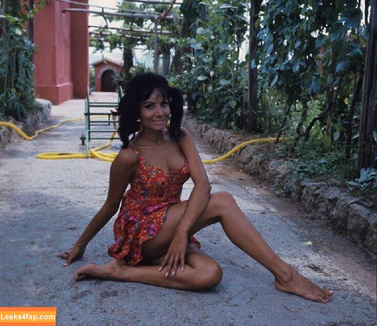 Vintage Starlets /  leaked photo photo #1970