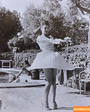 Vintage Starlets photo #1728