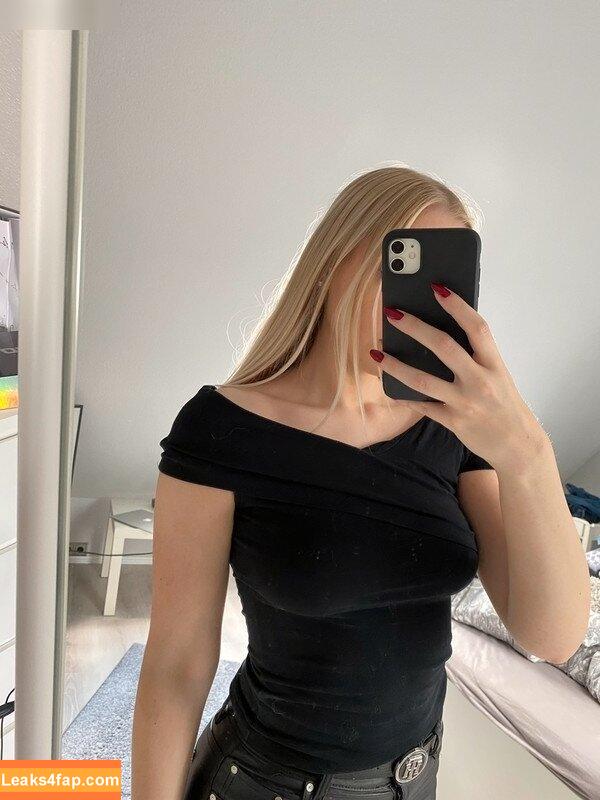 Vinted/eBay /  leaked photo photo #0012