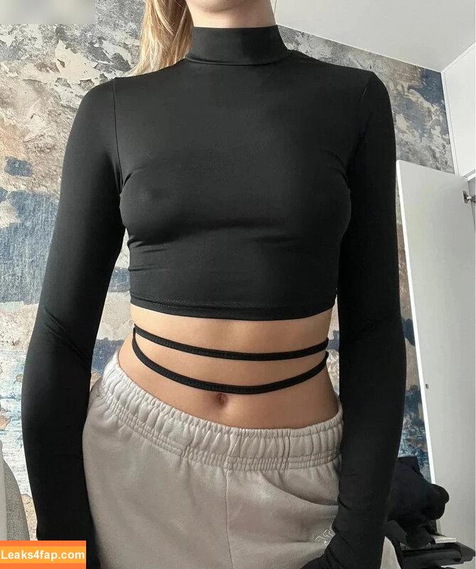 Vinted/eBay /  leaked photo photo #3474