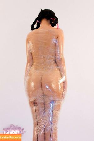 Violet Doll photo #0019