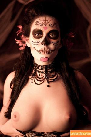 Violet Doll photo #0285