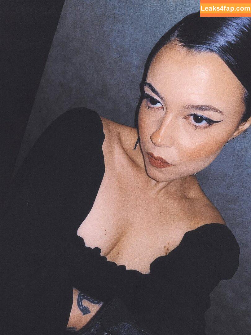 Violet Orlandi / https: / tinyshysiren / violet_orlandi leaked photo photo #0161
