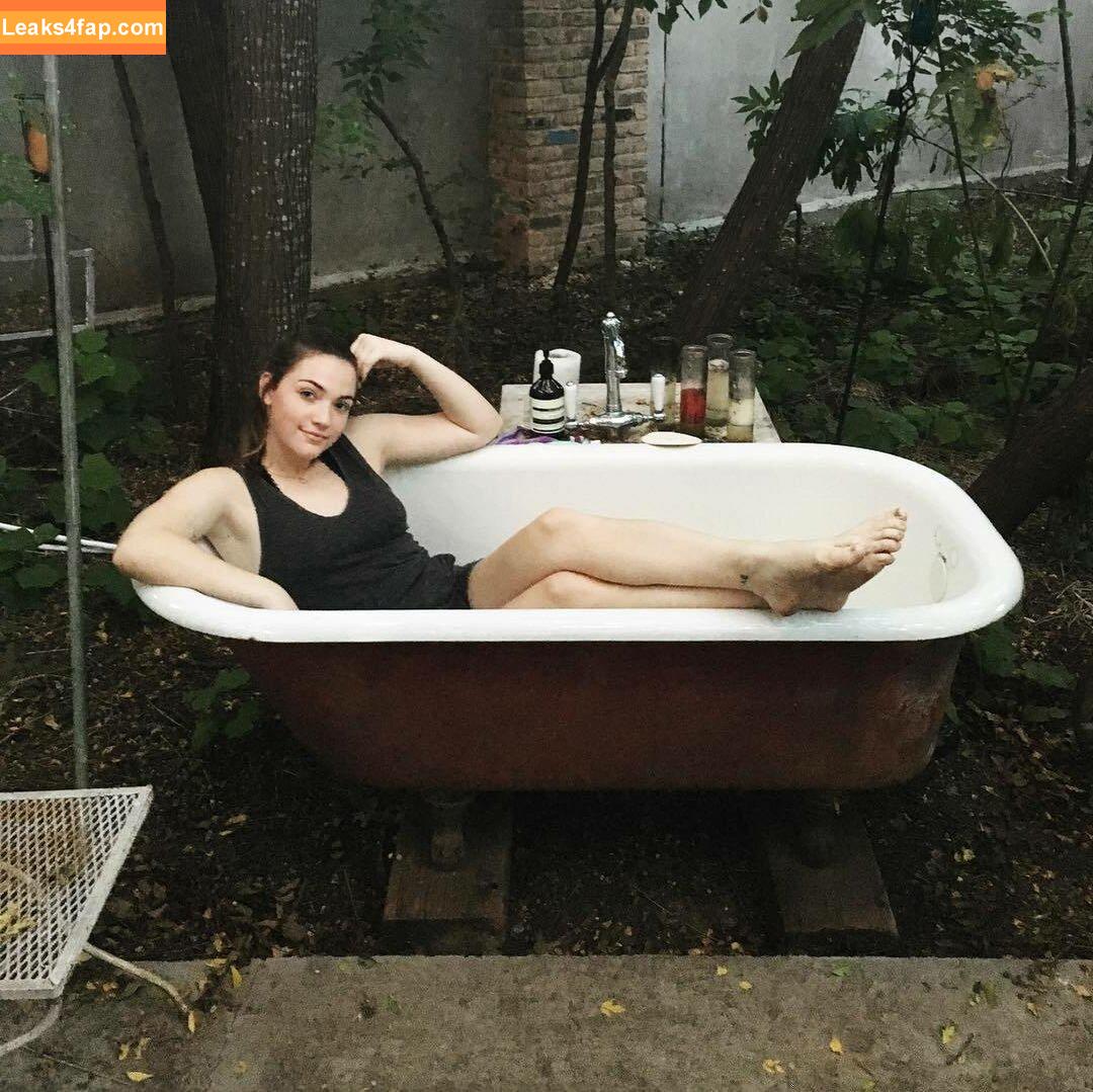 Violett Beane / https: / violettbeane слитое фото фото #0096