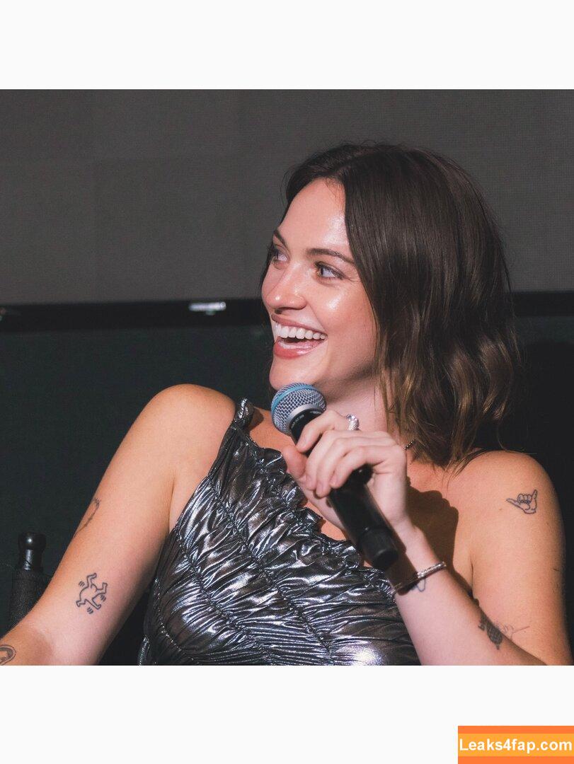 Violett Beane / https: / violettbeane слитое фото фото #0110