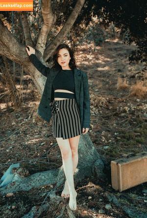 Violett Beane photo #0103