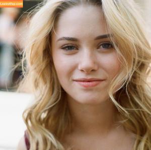 Virginia Gardner photo #0060