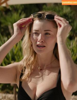 Virginia Gardner photo #0207