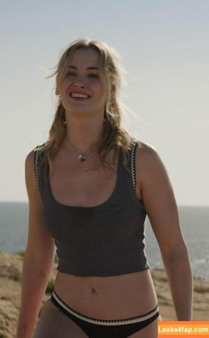 Virginia Gardner photo #0214