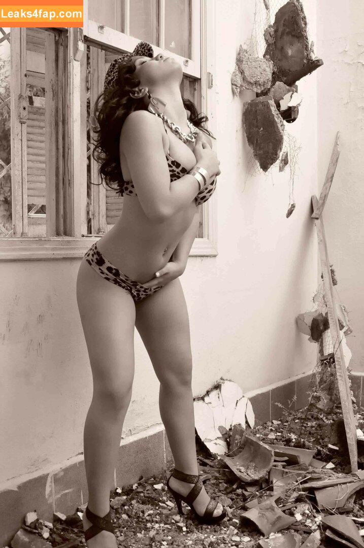 Virgula Girl /  leaked photo photo #0899
